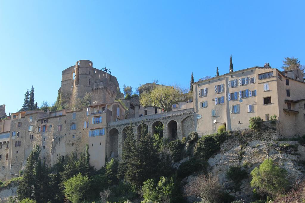 Отель Vvf Drome Provence Монбрен-ле-Бен Экстерьер фото