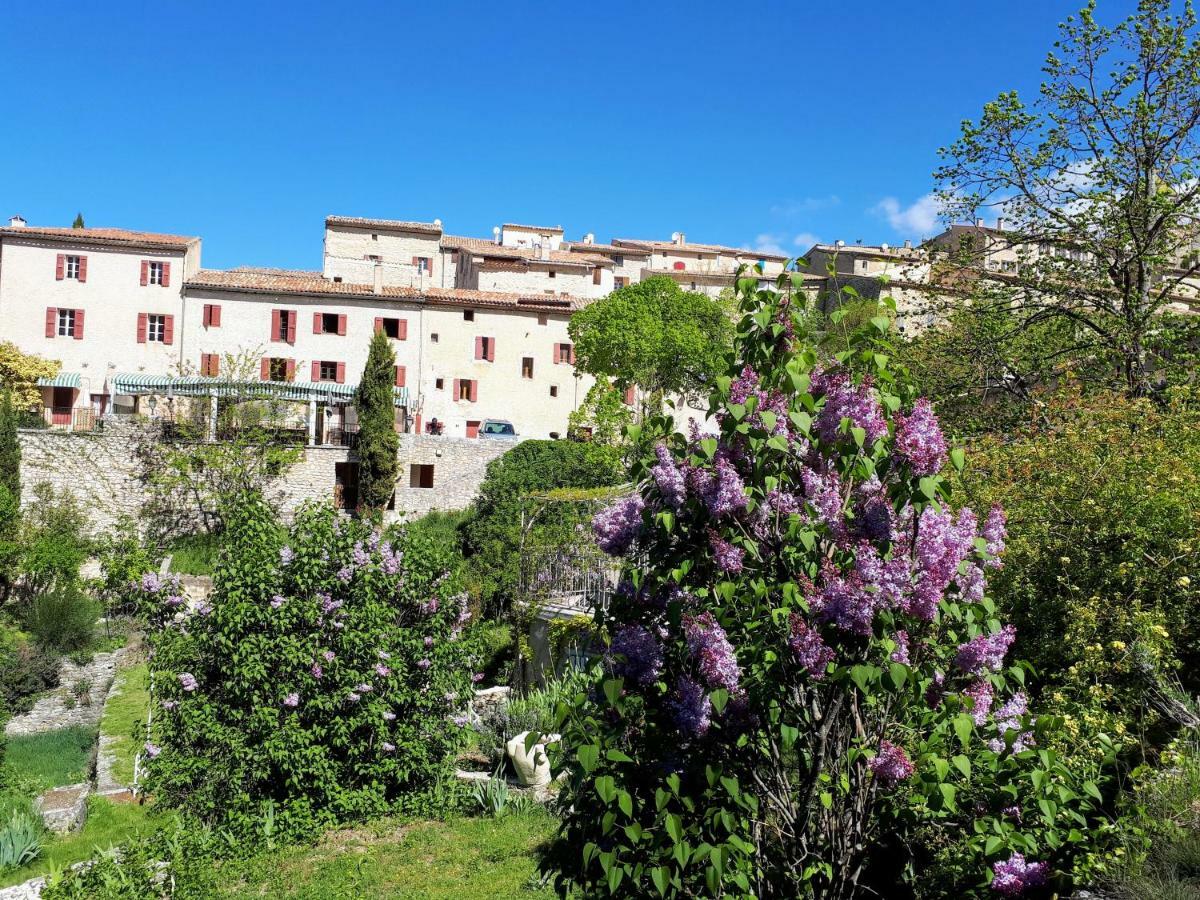 Отель Vvf Drome Provence Монбрен-ле-Бен Экстерьер фото